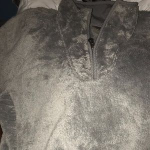 Fuzzy north face pull over